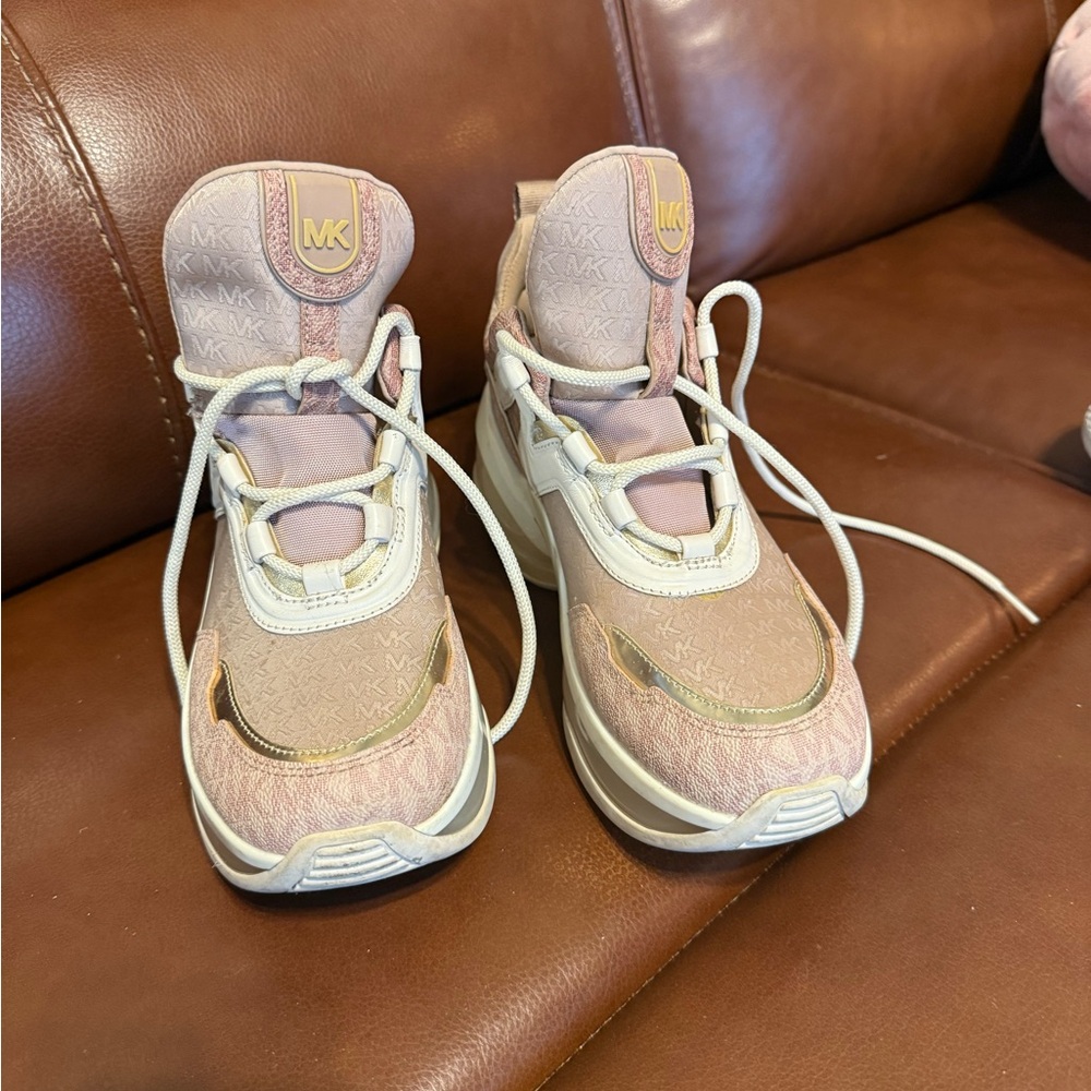 Michael Kors Kids Sneakers in Blush and Metallic